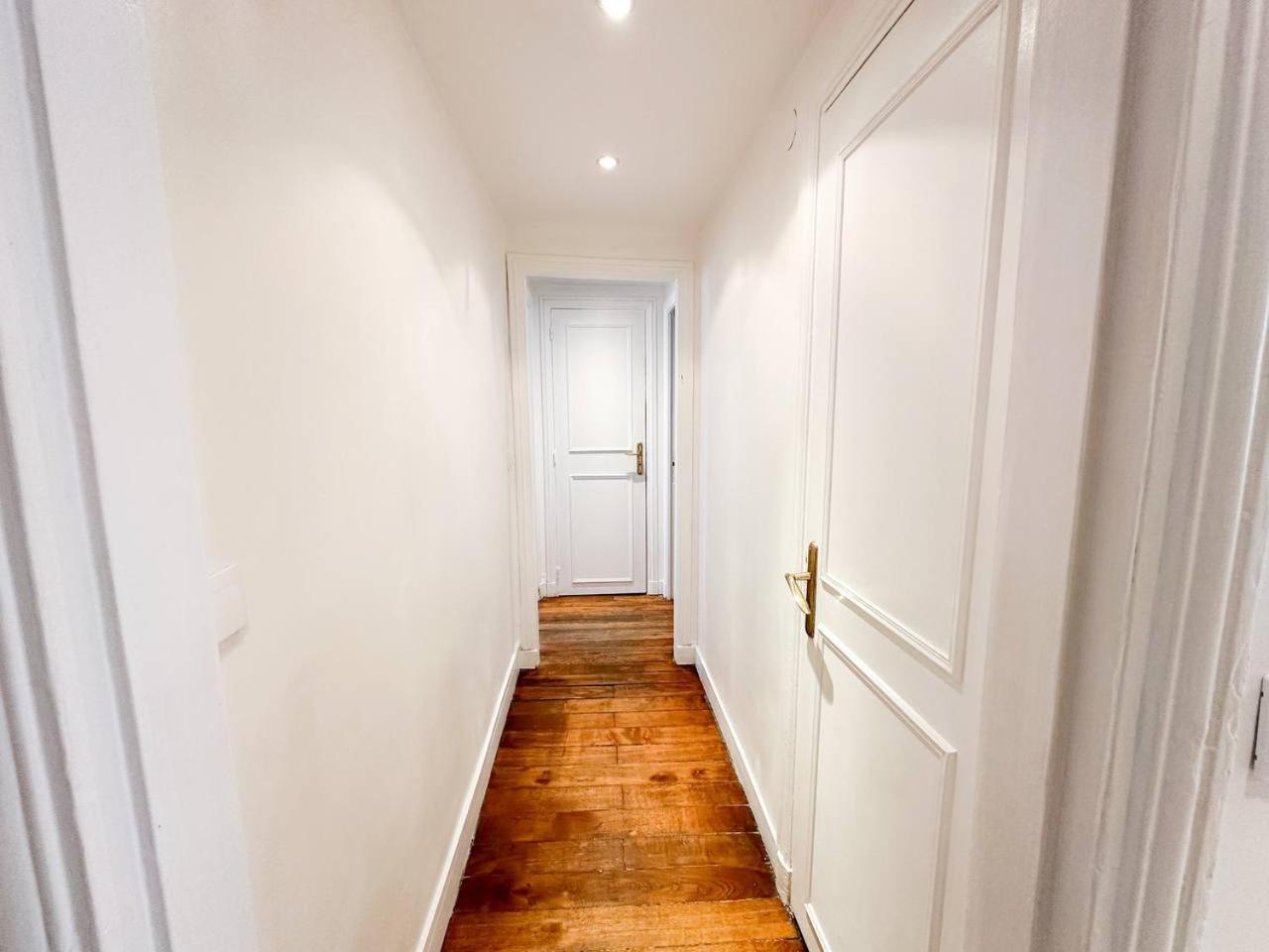 Apartment Colisee Paris Luaran gambar
