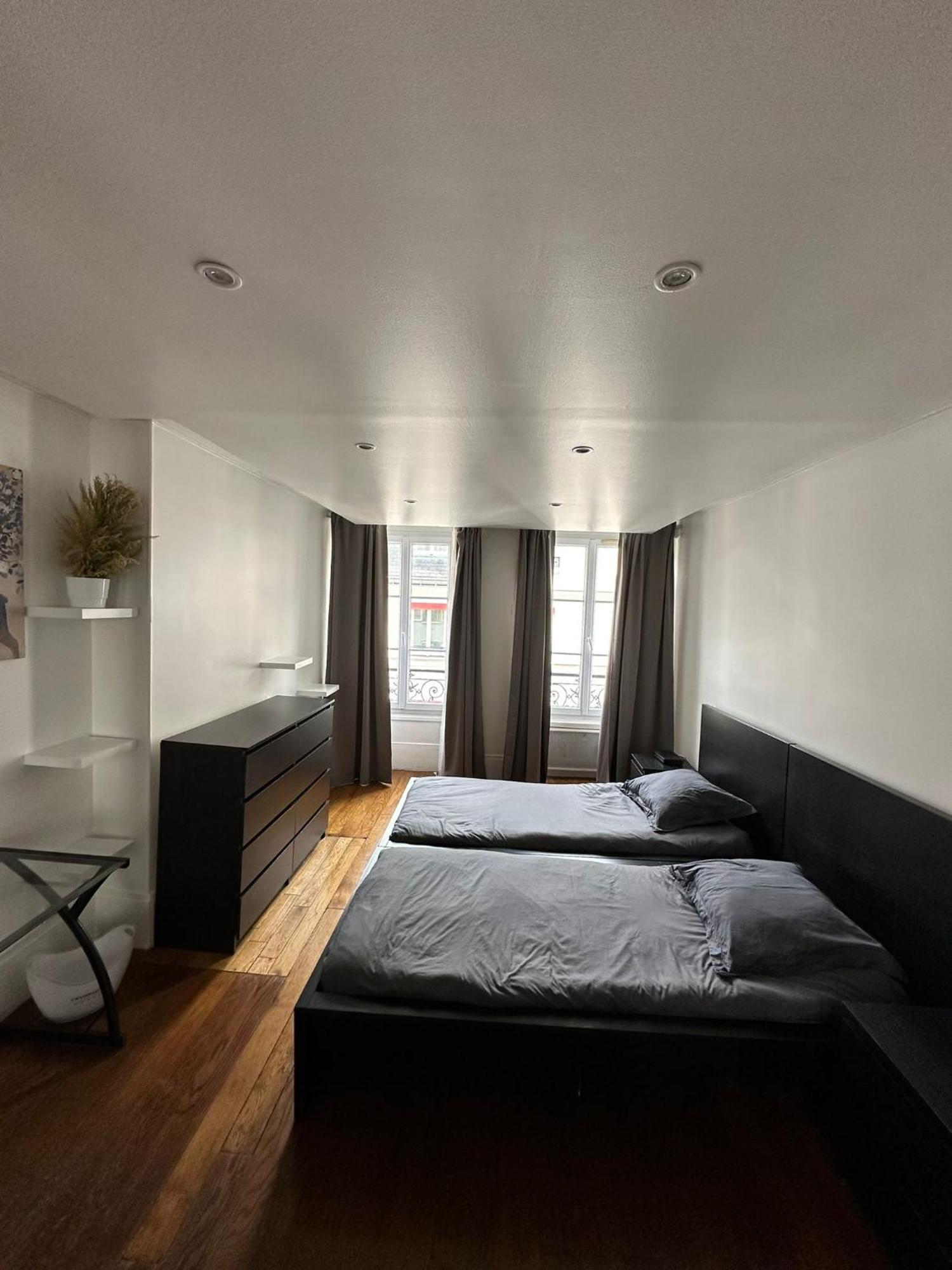 Apartment Colisee Paris Luaran gambar